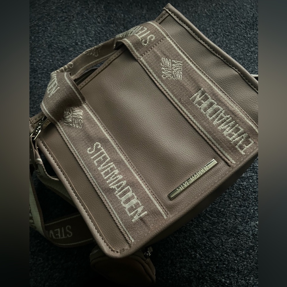 Steve Madden crossbody
